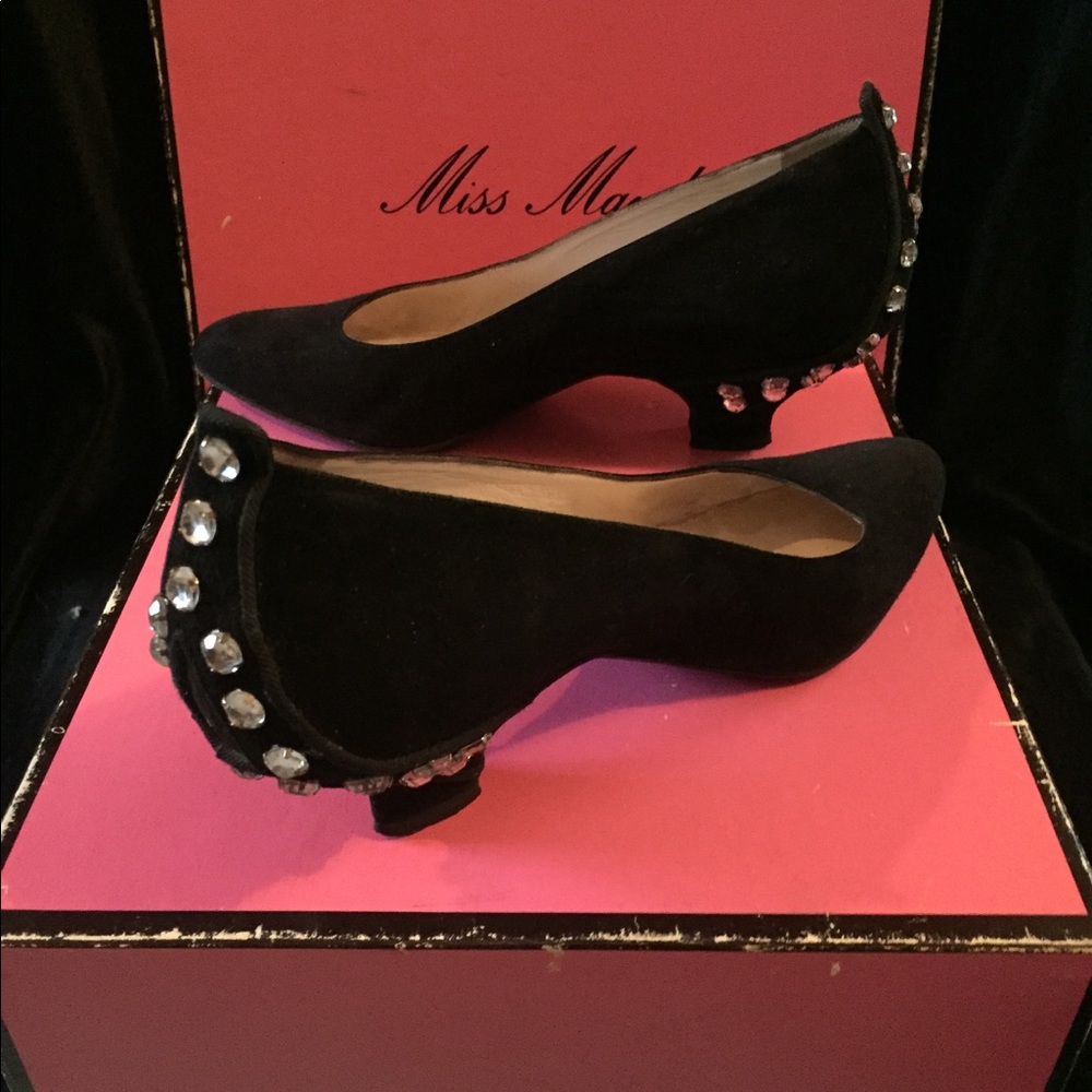 Miss Maud Paris black suede pump
